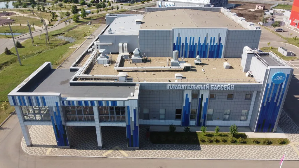 Плавательный бассейн